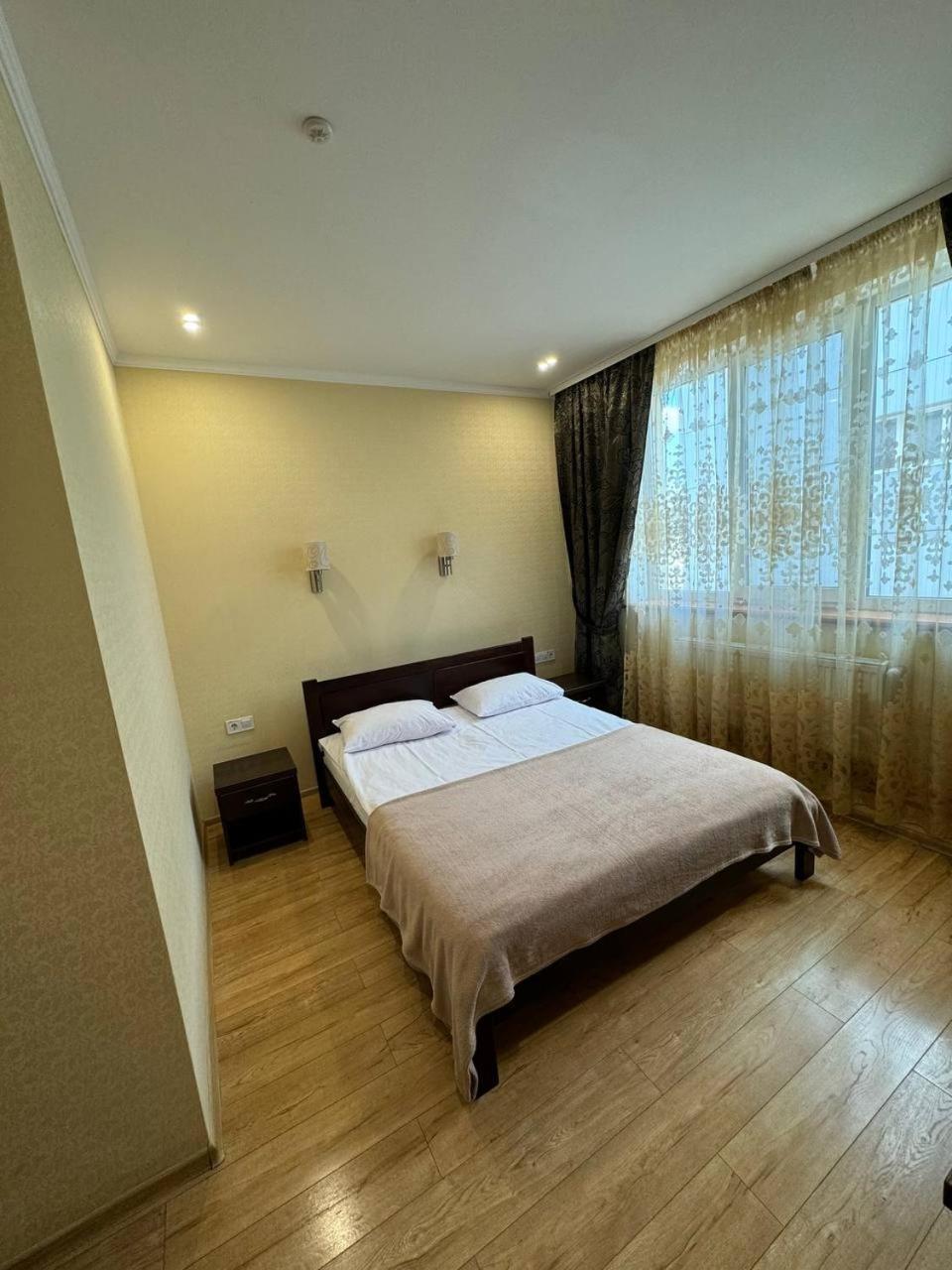 Passage Hotel Ternopil Exterior foto